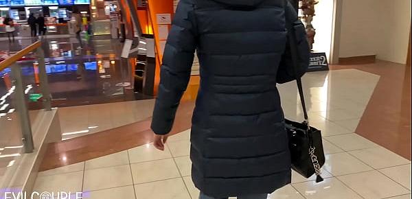 trendsPublic Blowjob at Cinema while Pandemic AMATEUR